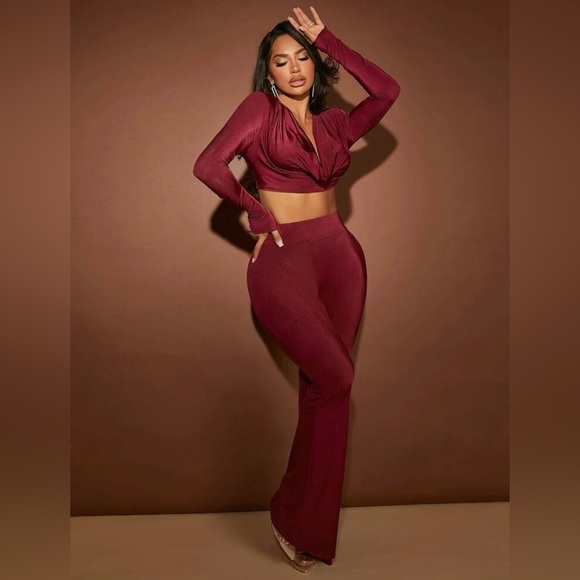 Cowl Neck Crop Top & Flare Leg Pants Set - Picture 6 of 7